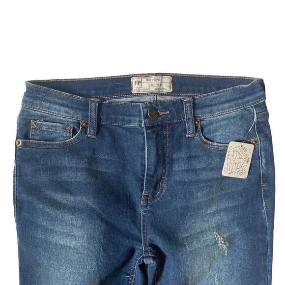 NWT Free People Raw Hem Distressed Jeans Size 2 - Picture 8 of 16